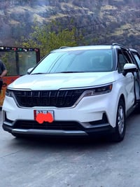 منفذ حاجي عمران • طلاب ومسافرين • سيارات حديثة