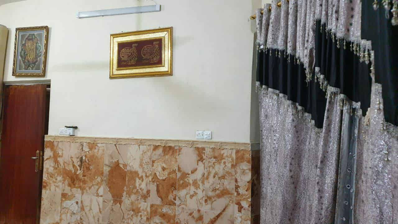 دار البيع  في العماره حي الرحمة الأولى
#العنوان قرب المستوصف المساحة ١٠٠م مربعه 
#الطابق_الاول مطبخ وغرفه
وصاله واستقبال وصحيات داخليه وخارجية
#الطابق_الثاني غرفتين نوم وصحيات
#رقم_توزيع_محافظه متوفر كافه خدمات ماء كهربا مدارس ثانويه متوسطه  بتدئيه  
السعر: ٣٥ مليون  قفل الاستفسار كثر واتساب وتصال ما ارد ‏‪0775 740 5698‬‏
