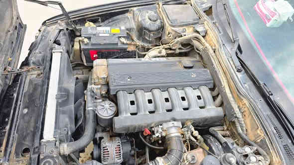 BMW 525
محرك كبس عدل كير اوته ماتكيك 
محرك وكير شرط مصبوقه حزام للجماليه 
صدر نص عمر رقم صلاح الدين دولي سنويه 2030 اني الشرعي 
مصفره مامطلوبه ولا دينار شرط التحويل والوكاله 
السعر 55 وبيها مجال شي قليل الاستفسار التصال ***********
***********
