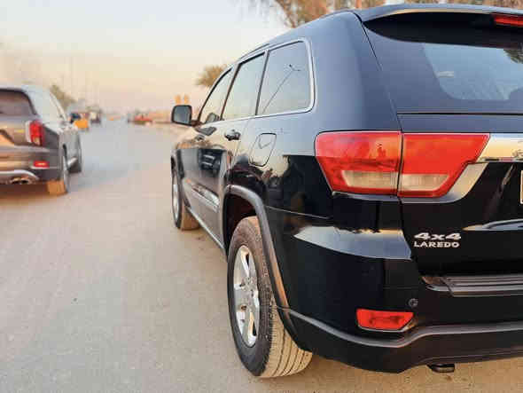 سلام عليكم 
جيب شيروكي 
موديل 2013 
ادوات ادوات 
سياره جديده جاهزه بدون اي نقص
بصمه 
كشنات جلد كهرباء 
شاشه كبيره 
كأمره خلفيه
فور و يل  
حساسات خلفيه 
مكان بغداد 
سعر 78$ 
رقم الهاتف 
***********
