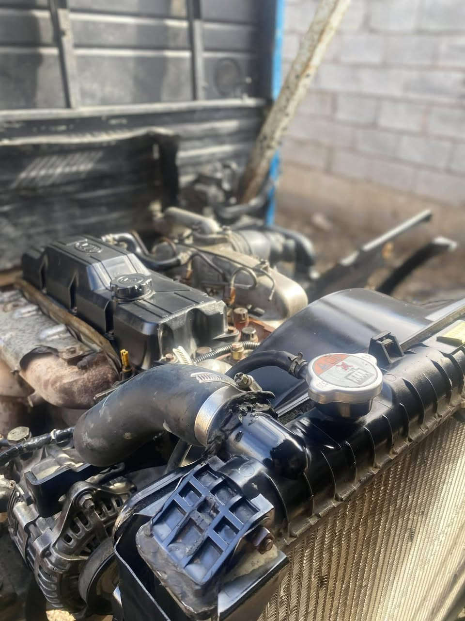 السلام عليكم اخوان كيا فحل فونتيرا ٢٠٠٤ بلادية مكفولة بيها صبغ بالربع قليل وبس الباقي كفاله عامة مكانها ديالى بلدروز  سعرها ٨٥ بيها مجال للاستفسار‏‪***********‬‏
#مكلف بالنشر
