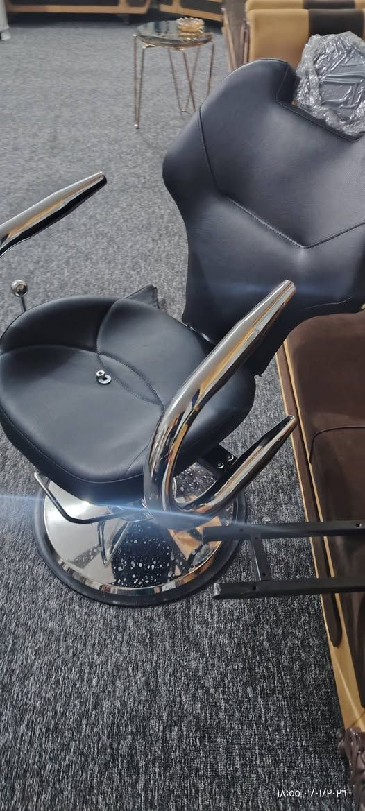 سلام اعليكم..
بعده جديد ماعرف بيهن
قيم واخذه يحبيبي
بابل محاويل.. ***********
