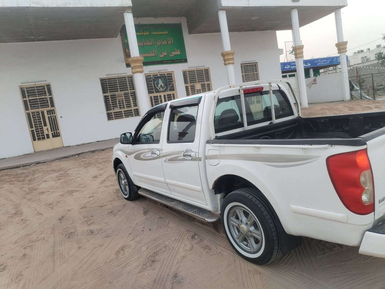 السلام عليكم
بيكم كريت ويل للبيع موديل 2013 مواصفات 14 مكفولة كفالة عامه من الضربه والتبديل 

كير محرك شاصي مكفول 

كهربائيات كلها شغاله 

تخم تايرات حداديه جديده 

رقم قادسيه انگليزي سنويه مجدده لل 28 مشروع وطني 

السعر 75

العنوان.. بابل. كفل 

للاتصال ‏‪***********‬‏
