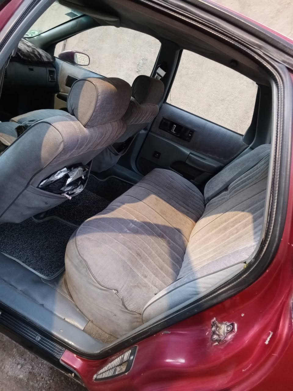 السلام عليكم للبيع او مراوس
🐬دولفين موديل 91  جاهزة من كلشي مكينه وكير خير من الله بلاد تبريد شغال كهربائيات كلها شغالة سعر 55 وبيها مجال مكاني 10 ايام بغداد و10 ايام بالعمارة وباسمي للاستفسار ***********
