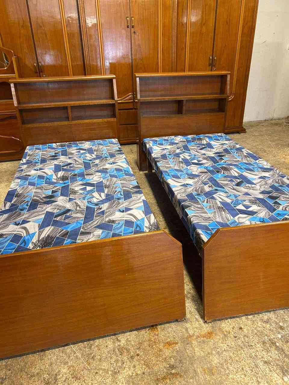 تخت نفر للبيع عدد 2سعر الواحد 90 🔥🔥
صاج ملحق فصال شغل توصي ثقيل 👍🏻🔥
للاستفسار الاتصال على الارقام 
اسيا 📞(***********)
كورك📞  (***********)
عنواننا 
الحدباء معرض ابو حسون قرب مرطبات البحرين ❄️⭕️⭕️ موصل, نينوى
