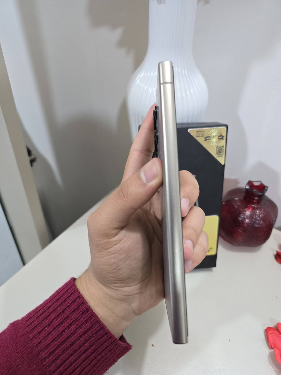 سلام عليكم ورحمه الله
اس 24 الترا ذاكره 512 
لون تيتانيوم رصاصي ضمان عين فهد 
مستخدم قليل جدا نضافه 100/100 لا خدش ولا نمش
غراضه كامله ويا كفر ولزكه وعدسات جدد كارتون وكيبل 
جهاز جدا جديد للبيع فقط مكاني بغداد كرخ 
***********
