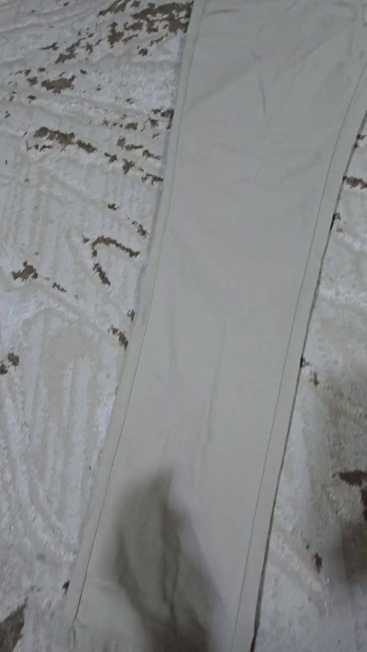 مجموعة ملابس اصلية وجديدة لووووك والاسعار مناسبة ... عليك الله لتعاملني الاسعار كلهه  منزلة عن السعر الي مشتريهن بي   ...  
الشورت ب٢٠ الف 
البنطرون الكتان ب ٢٠ الف 
التيشيرت الاصفر  cat قياس L ب٢٠ الف 
البلوز القطني  الzara   ب ٢٠ الف 
القميص الرصاصي القطن   ب ٢٠ الف   
توصيل متوفر لكافة المحافظات  ... تحب تجي مكاني بغداد سيدية ...


**إذا كنت صاحب هذا الإعلان وتريد حذفه لأي سبب، رجاءا أرسل رسالة إلى الدعم الفني**