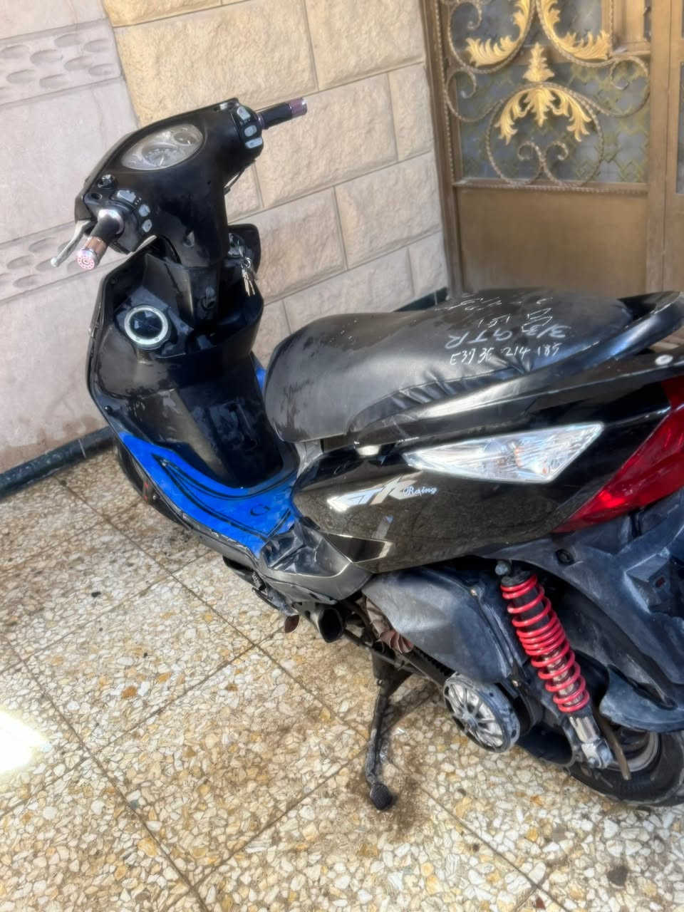 ماكس ثعلب مزوده 72 بلادي للبيع الاتصال علي هاذ رقم *********** كابريتر قفاز جديد السعر 350 وبيها مجال
