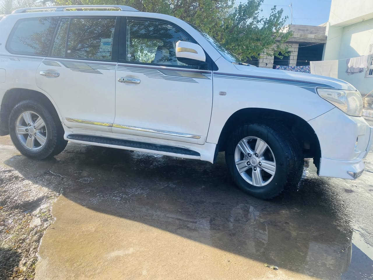 لندكروز 2009 للبيع او مراوس حسب القناعه
محرك كير شرط
تواير جدد
صدر كله جديد
سياره ماعايزها مصرف ابد
***********
