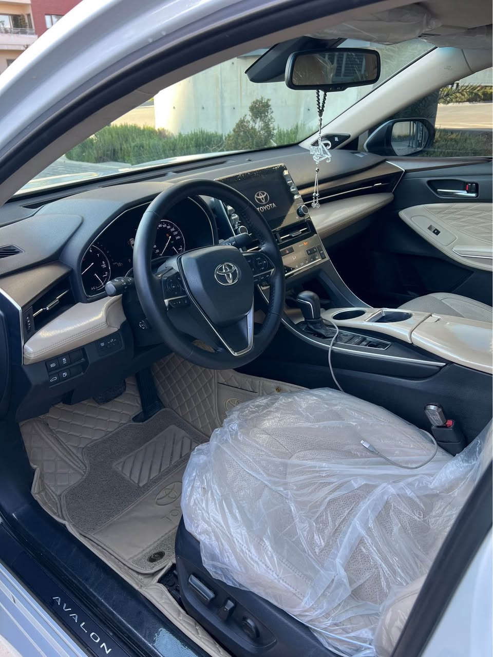 Avalon Limited 2019/6 
‎تــۆیــۆتا ئەڤەلۆن 
‎فول مواصفات خلیجی لمتدد
‎٨٨.٠٠٠ هەزار کم ڕۆشتووە
‎دەعامی بۆ دەعامی هیچی پێوە نیە 
‎بەصمە و سڵایت کوشن سارد و گەرم
‎ڕاداری پێش و دوا ڕاداری خەتی جادە
‎داتاشۆ کوشن خەزن و کارەبایی
‎لایت لید و زینۆن تەبرید مەرکەزی
‎شاشە و کامێرا و تەحدید سرعە...زۆر مواصفاتی تر
‎نمونەیە لە جوانی و پاکی 
‎٤ تایە و ویلی لۆکی لەژێرە سەنەوی و رەقم تازەیە
‎گێڕ و مەکینە و هەموو گیانی بەشەرت برغوی نەکراوەتەوە تەحویل و غرامە بەشەرت
***********
‎سعر ٣٣٤$ کەمێک مەجالی تیایە السليمانية, العراق
