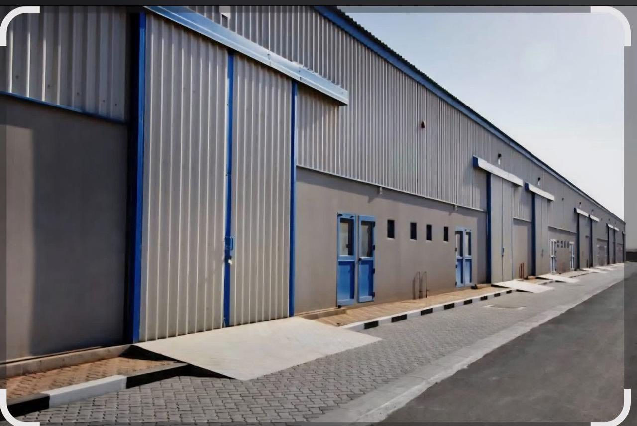 السلام عليكم 
يوجد مخازن للايجار في عويريج الصناعية 
متوفرة كافة المساحات ٥٠٠ متر ٧٠٠ متر. ١٠٠٠ متر
٢٠٠٠ متر
للاستفسار اكثر يرجى الاتصال على الرقم 
***********
