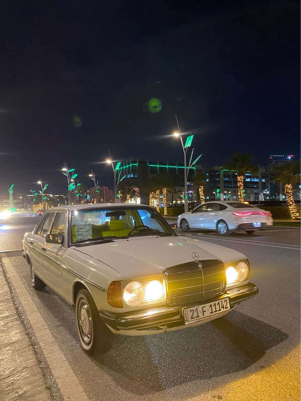 عربي / كردي : ..
*********** بس وتساپ
عربي : 🌹
مارسدس ته خته موديل 1982 .. السيارة ..
مابيه اي ضرب
الون ابيض
رقم سليمانيه
سنويه جديد  ٢٠٣٠
حجم محرك 6 سلندر 300

كير مكينة شرط .. 
سيارة .. سلايت
بنسبه سبخ
تبريد ثلج 
٩قطعه سبخ جماليه 
سقف سندوق ما بيه سبخ
السيارة نظيفة ماشاالله ..
مكان السيارة اربيل
سعر ٨٣ بيا مجال
🌹

كوردی : 🌹 
مارسدس ته خته مۆدێل ۱۹۸۲ ..
رەنگی سپي
قەبارەی ۳٠٠
سلايت
تبريد. ..
٦پستۆن
بەشەرتی گێڕومەکینە 
نمونەیە لە جوانی
ژمارە سليماني 
سه نه وي  تا 2030 ە 
سبوخ ٩پارچه ي له سه ر ساخه 
سقف سندوق شان بوياخي نيه ..
وەتس ئەپیش بەردەستە ..
شوێن هەولێر ..***********
٨٣مه جال أربيل, العراق
