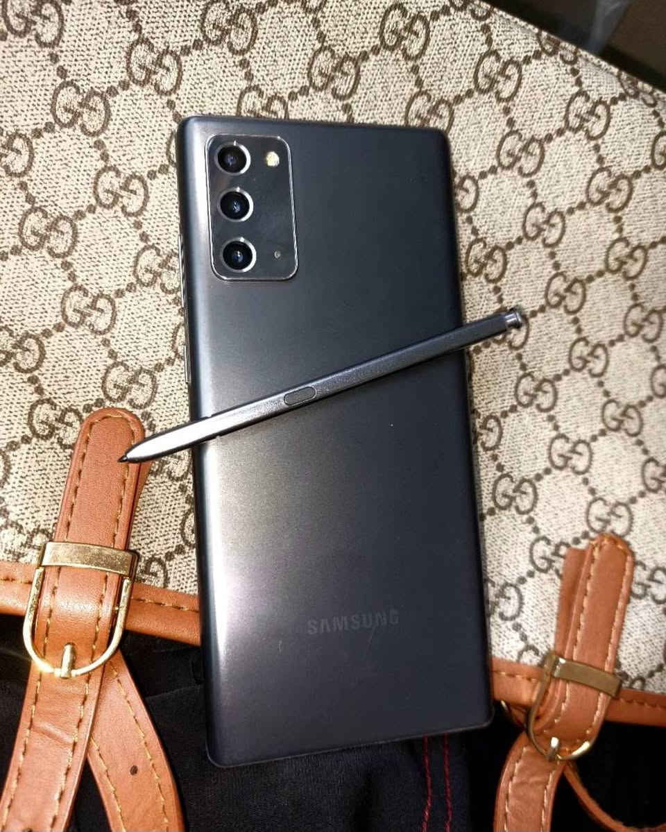 Samsung Galaxy Note 20 5G
ذاكرة 128 مامصلح نهائيا
فقط فطر بالكلاس مثل ما موضح بالصورة
ابد مماثر عليه 
السعر 250
مكاني مدينة الصدر


**إذا كنت صاحب هذا الإعلان وتريد حذفه لأي سبب، رجاءا أرسل رسالة إلى الدعم الفني**