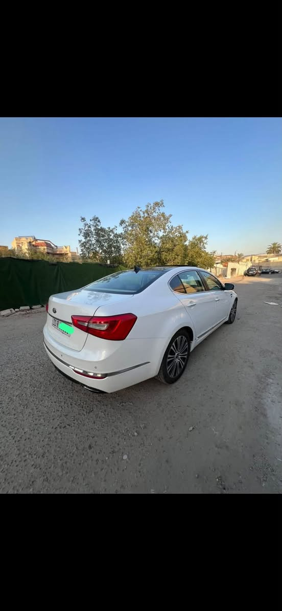 سياره كدنزا ٢٠١٣ فول مواصفات مابيه صبغ فقط ربع الباب الخلفي محدده بالاخضر رايده ب١٢٥$ 
***********
