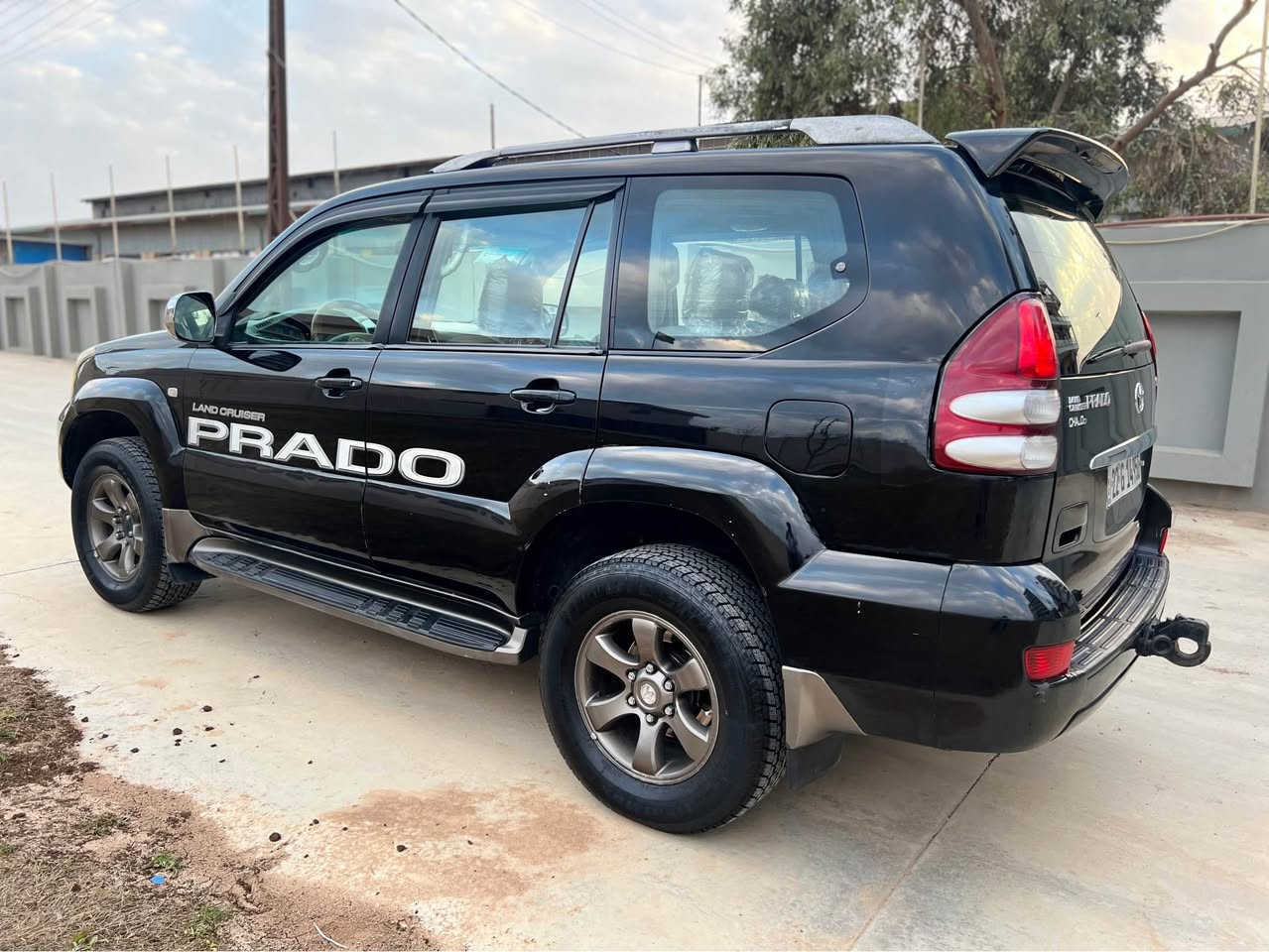 تۆيۆتا پڕادۆ
مۆدێل__٢٠٠٨
٤ پسـتۆن
بێ سـبوخ
…………….
گێر و مەکينەی بەشەرت نەکرايتەوە
……………
سـعر سـيارە__١٥٠ ورقە مجالەکی کەم
________
***********
_________
شوێن__هەولێر أربيل, العراق
