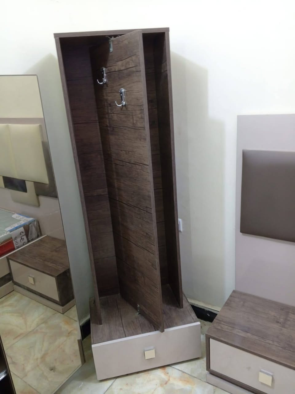 غرفه تركي جديده مامستخدمه هواي مع دوشك وبلازما ب 750 بالبديات شارع المصرف مستعجله ع بيعته


**إذا كنت صاحب هذا الإعلان وتريد حذفه لأي سبب، رجاءا أرسل رسالة إلى الدعم الفني**