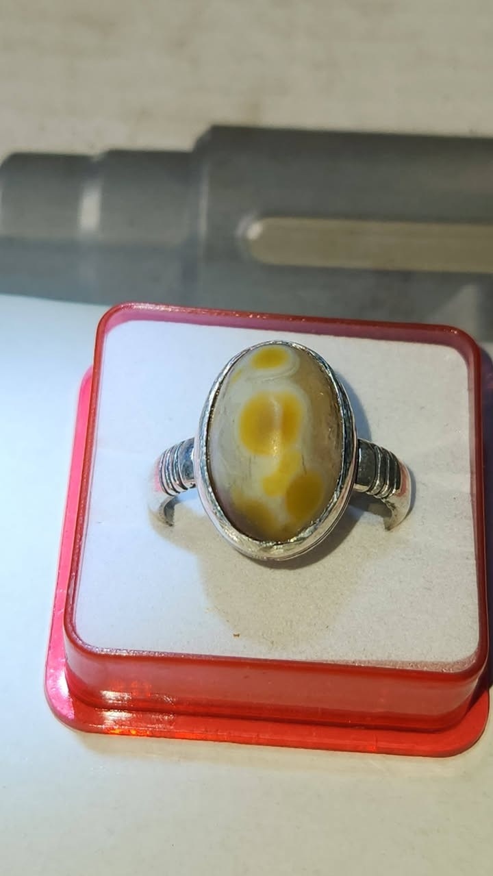 خاتم سليماني اصفر نقيب
35السعر
مكاني بغداد شارع حيفا 
يوجد توصيل


**إذا كنت صاحب هذا الإعلان وتريد حذفه لأي سبب، رجاءا أرسل رسالة إلى الدعم الفني**