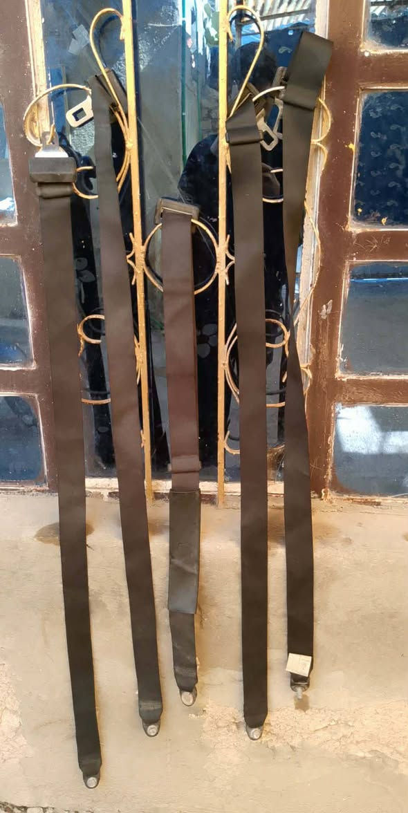 السلام عليكم
غراض نيسان عالية بغداد الحسينية 
بردات طويلة، بردات منفصلة، حزم، كبات، جامة، بولبرن مأسسة، شاشة باب اول على الشغل

***********
