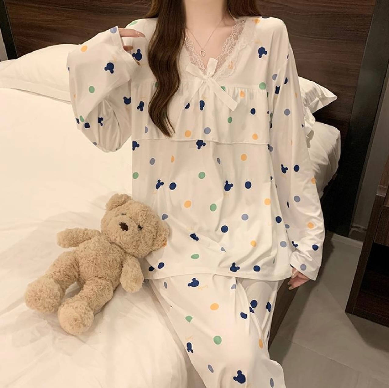 بجامة نسائية منقشة اللون ابيض 🤍

السعر ٩ الاف

متوفر لدينا نظام الجملة والمفرد باسعار مناسبة 

لأنكِ تستحقين الدلال 💕

#بجايم #انوثة #اناقة #explore


**إذا كنت صاحب هذا الإعلان وتريد حذفه لأي سبب، رجاءا أرسل رسالة إلى الدعم الفني**