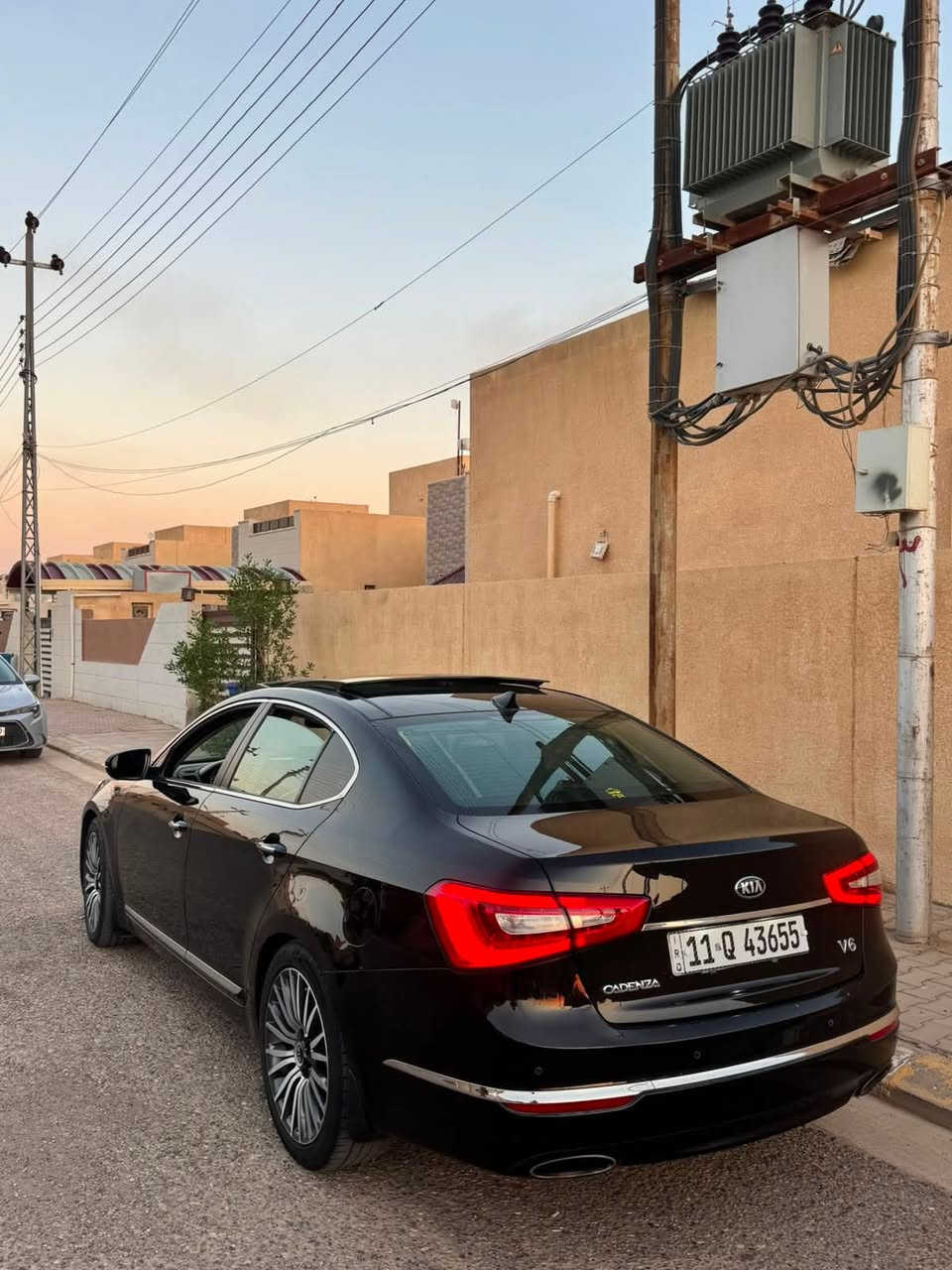 كـيـا كادنزا 2014 VIP Kia Cadenza
محركV6 3500 

المواصفات

كشنات تبريد وتدفئة 

السقف بانوراما

�️الكشن والاستيرن يرجع  تلقائي عند التشغيل والاطفاء

بصمة دخول+ بصمة ابواب + دخول ذكي

مري شفط مرايات قلاب مع الـ R

 تبريد مركزي 

ترحيب عند الأقتراب

كامره خلفيه

داخل ملكي اسود مطعم بالصاج 

حساسات 

تحكمات ستيرن جهتين 

ماسحات اوتوماتيك (حساس مطر للماسحات)

كروز سرعة

لايت LED 

بك لايت LED

ويل كروم + تخم تاير 

كشنات جلد كشنات الامامية كهربائية ميموري تدفئه وتبريد 

برده خلفيه كهربائية 

اضاءة المحيطية + انارة في الدوسات

شفتات ستيرن كير بالستيرن

هاندبريك بصمة 

نظام صوتي Infini‎ty
السياره قطعه وحده صبغ والسونار مرفق
مكان السياره صلاح الدين تكريت السعر 118 وبيها مجال 
***********
