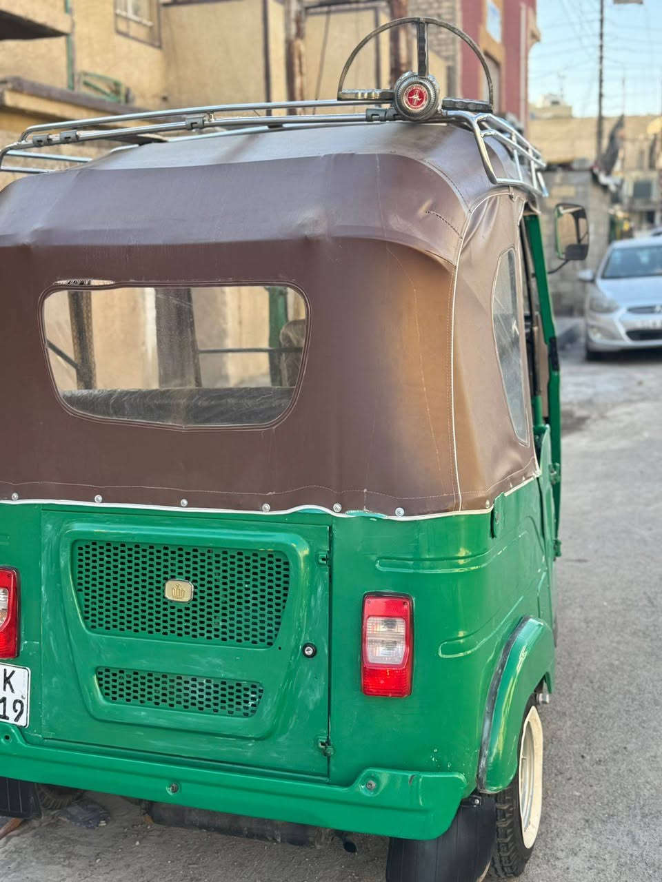 سلام عليكم شباب تكتك واحد عشرين البيع تكتك نضيفه كلش رقم تلفون ***********
