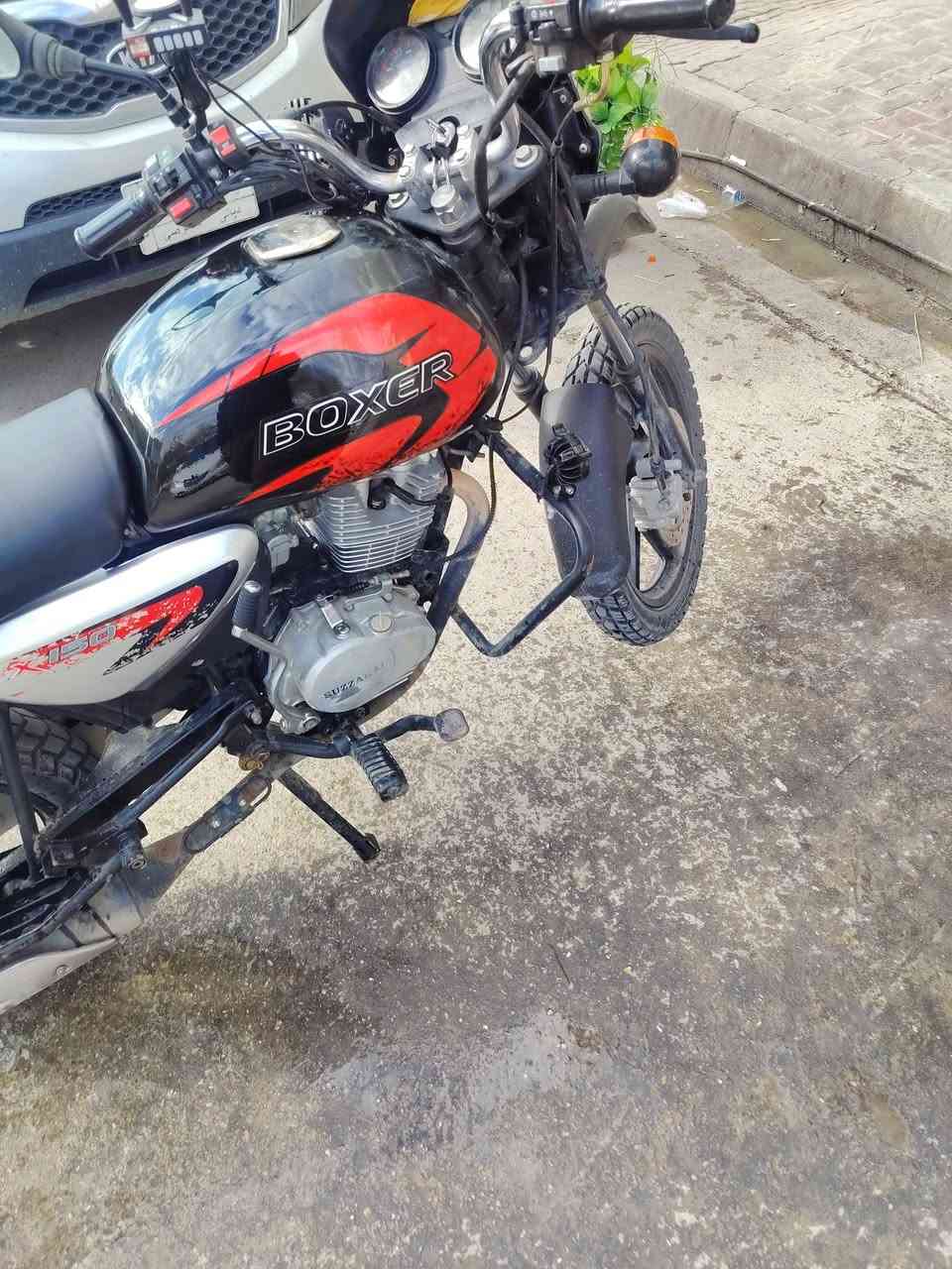 السلام عليكم دراجة بوكسر موديل 2020نضافة واضحة بصور و محرك مبدل مال هاركس مكاني شهربان سعرها 550 وبيها مجال اتصال  وتساب ***********
