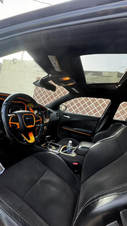 دودج چارجر SRT6400🖤
فول مواصفات موديل 2017 بدون صبغ
فتحة سلايد
رادار جانبي 
رادار خلفي 
خزن كشنات تدفئه تبريد
كشنات حضن كنتاره وجلد
كشنات كهرباء
دمام خلفي +سماعات بالابواب الخلفيه
ويل نجمه اصلي +تخم تاير 
عليها هواي اضافات 
ماشيه 78

شوته 
هدرز ڤورتك صوته طرب🎼
منضومة ميثانول
بلكات ريسنك
ولف حماوه ريسنك
بوبات اكزوزت 
كفرات مري باتمان
لحية اماميه 
لد متغير اصلي
دواخل كاربون فايبر 
زعانف جانبيه 
دفيوزر 
بسعر مناسب 180وبيها مجال بسيط
رقمي :-***********
