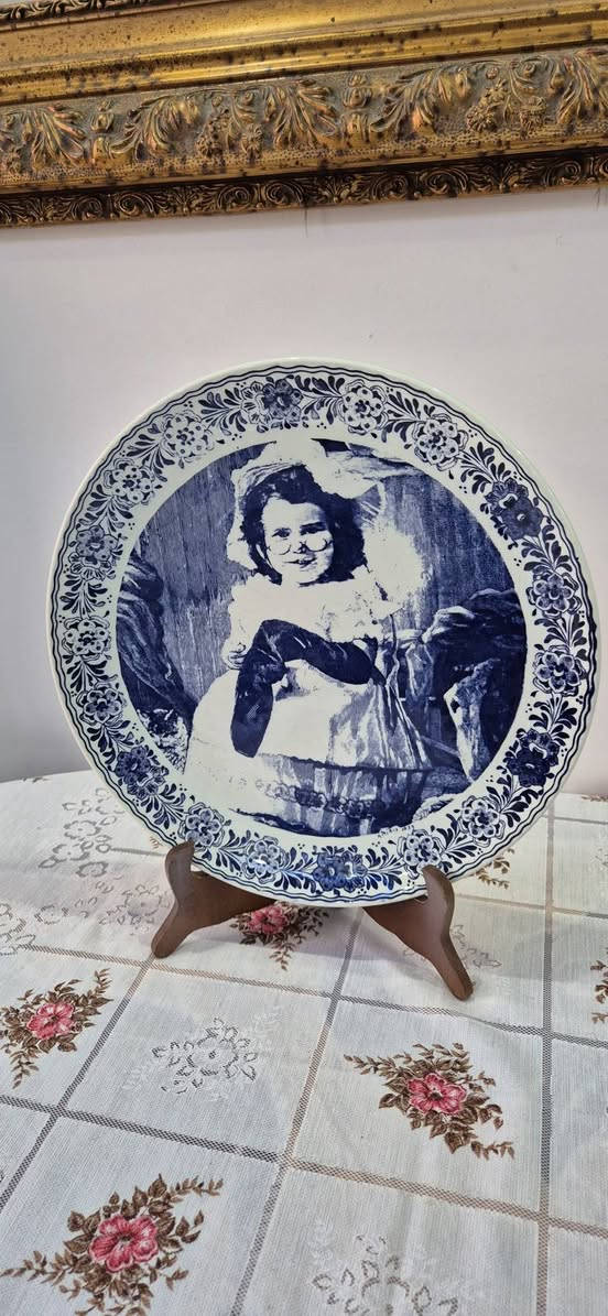 Anciennes Assiettes chemkefa delft de collections décoratives vintage (34cm)


**إذا كنت صاحب هذا الإعلان وتريد حذفه لأي سبب، رجاءا أرسل رسالة إلى الدعم الفني**