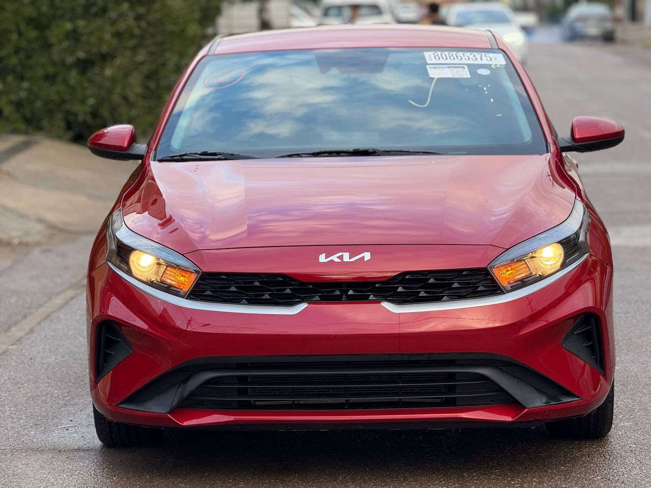 كيا فورتي وارد امريكي موديل 2024 محرك 2000 دوش ماشيه 26 الف موصفات نص فول شاشه ويل كب تحكمات رادارات امامي وخلفي ومانع انصدام وكامره دواره نضام سبورت تحديد مسار موصفاته حلوه سياره حادثه كما موضح بل صور فقط بارد بل جاملغ جهت اليمنه ودوسه جهت اليسره صار بيه صبغ تعتبر سياره بدون حادث وبدون ايرباك وبدون تبديل وكله ليبل واحد للتصال *********** ملاحضه سياره بدون رقم ومكاني بغداد
