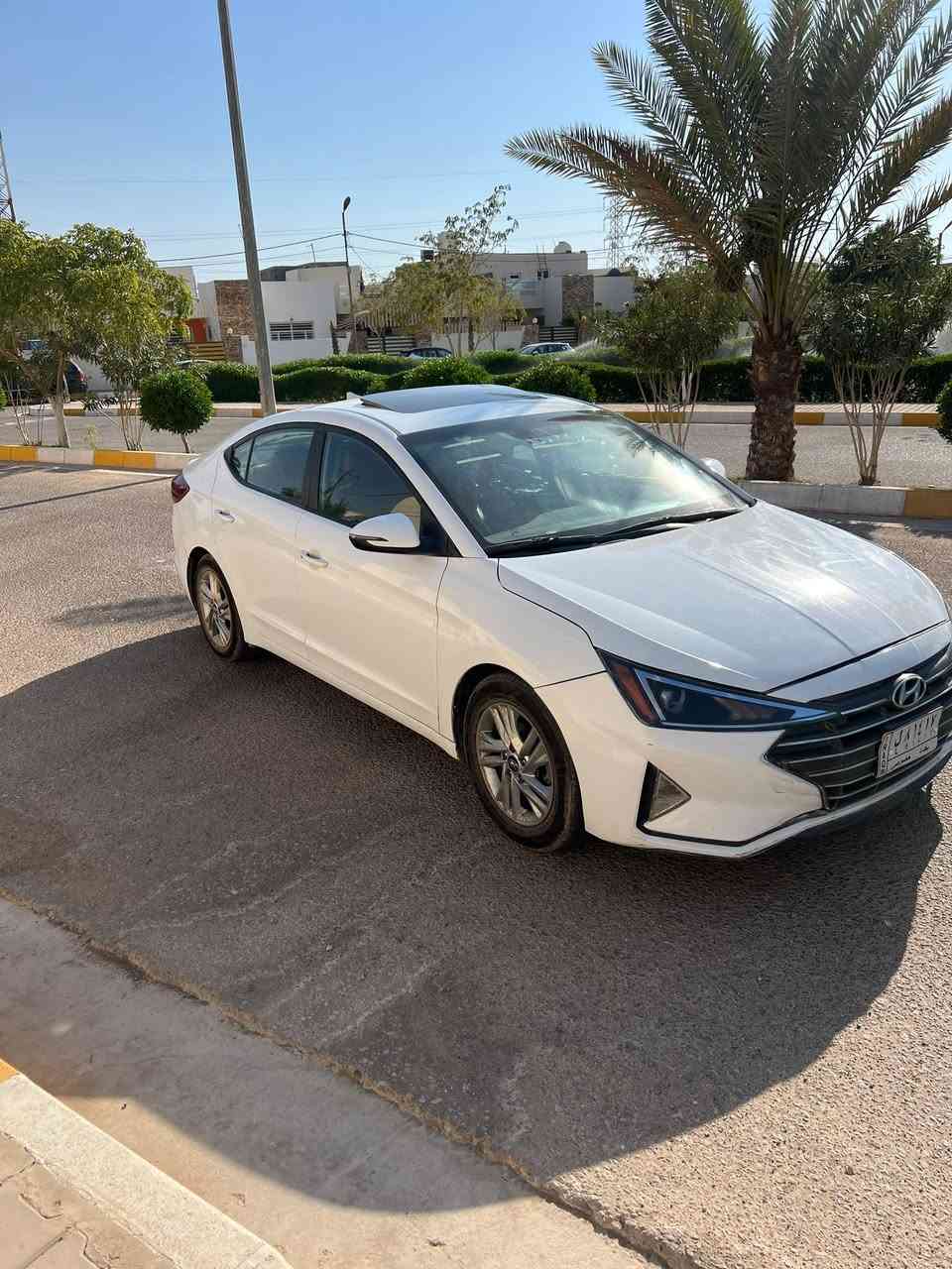 النترا مديل 2020
وارد امريكي حادث جاملغ وبنيد 
فول مواصفات 
فتحه 
بصمه 
كشنات جلد 
تحكمات ستيرين 
رادار امامي وجانبي 
كامره 
شاشه كار بلاي
تدفئة كشنات وستيرين 
ماشيه 106الف 
رقم بغداد معوقين شهرين وتصير حره 
مكاني كربلاء الحر 
سعر 122
***********
