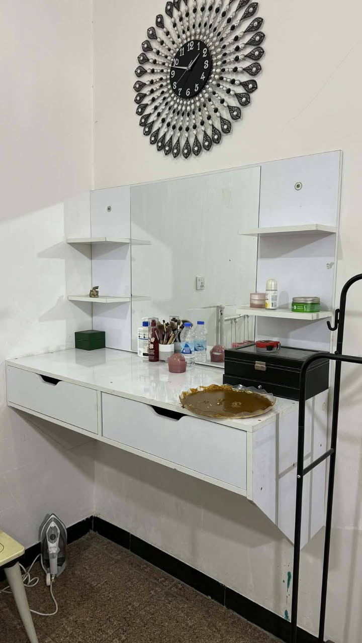 دوشك ضغط ب75 
ميز مريا 75 اكو 
توصيل بالكروة


**إذا كنت صاحب هذا الإعلان وتريد حذفه لأي سبب، رجاءا أرسل رسالة إلى الدعم الفني**