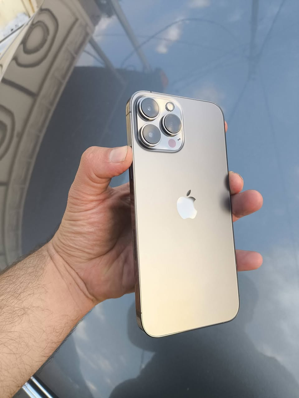 iPhone 13 pro max
256كيكا 
بطاريه 93 
بدون غراض
نموذج M امريكى 
ما مفتوح ولامبدل بي شي 
شرط الفحص الحاسبة و هوه 
سعر .....640 الف
للاتصال ***********
