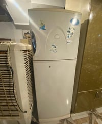 ثلاجة • ١٤ قدم