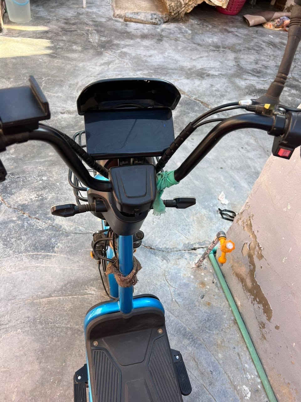 باسكل شحن مستعمل شي قليل جدا يعني جديد موديل 24 حساس بصمه السعر ٤٥٠ وبي مجال الاتصال ***********..***********
