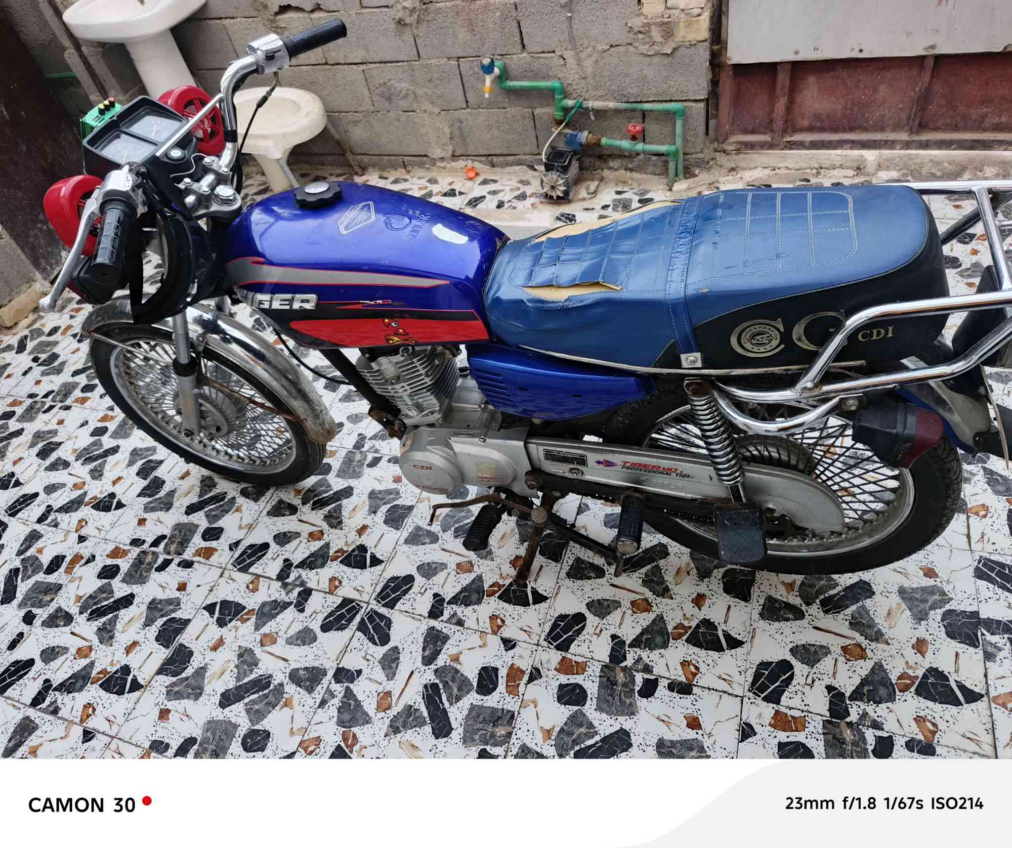 دراجة تايكر2021 البيع نضيف ومكفول كفاكه عامه مكان صويره السعر خاص دراجة خير من الله   لشراي بي خير وتدلل ***********
