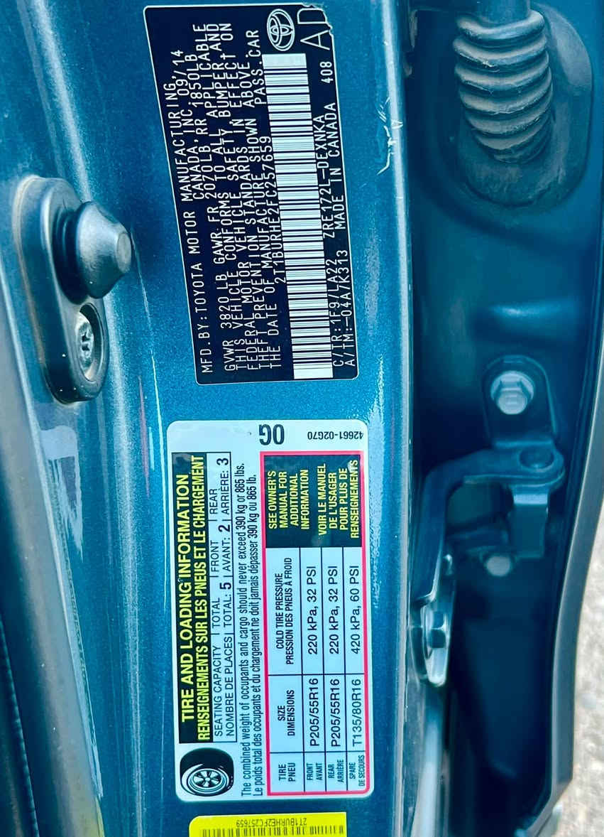 السلام عليكم
‎تويوتا كورولا (Toyota Corolla)
2015 وارد كندي 
مكينة 1800
3 قطع جاملغ امامي عكس السائق والبنيد مبدل بيها أثر حالوب الگير والمكينة كفالة 👍🏻
تدفئة تبريد 👍🏻
…………….
بصمة 🆗
فتحة سقف 🆗
كروز سرعة 🆗
كشن السائق كهرباء 🆗
كشنات جلد 🆗
تدفئة تبريد بالكشن 🆗
شاشة اندرويد 🆗
كار بلي 🆗
تخم تاير 🆗
……………….
السعر 105 روقة 💵
هاتف 📱 
***********
