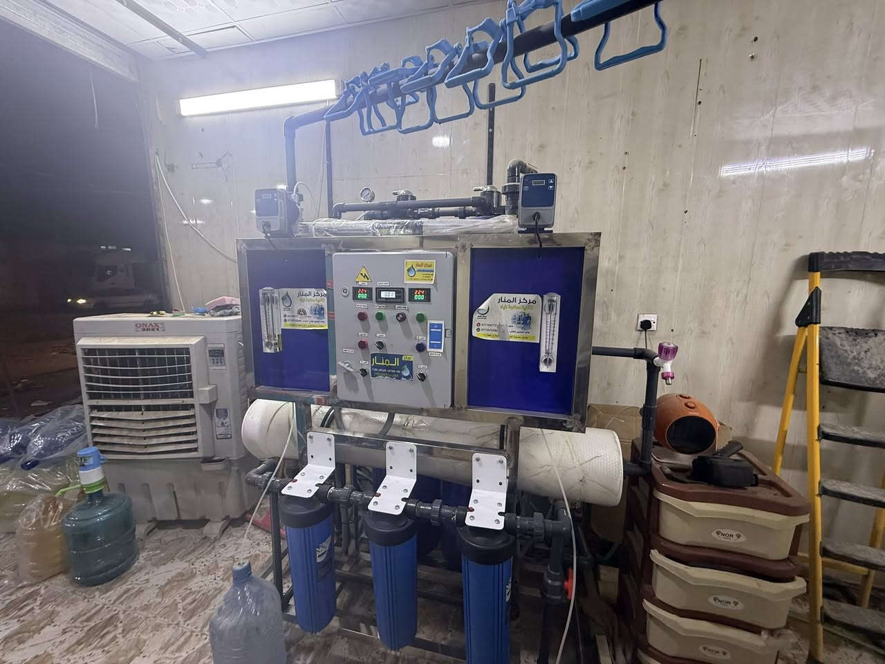 للبيع محطة ماء RO نظيفة وجاهزة للعمل ✔️
للراغبين بمشروع جاهز…
معروضة للبيع محطة مي RO بحالة ممتازة، الاستخدام قليل جدًا.

مواصفات المحطة:
 • إنتاجية 2000 لتر بالساعة.
 • تحتوي على الأشعة فوق البنفسجية UV للتعقيم.
 • مطوّرات  كاملة.
 • تانكيات عدد 2، سعة كل واحد 2000 لتر.
 • سنك للتعبئة.
 • محطة كاملة ومكمّلة… جيب وشد

الموقع: بغداد – الأمين الثانية / سكينة.
للتواصل: ***********
