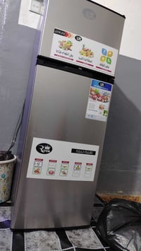 ثلاجة • جديدة • وسط