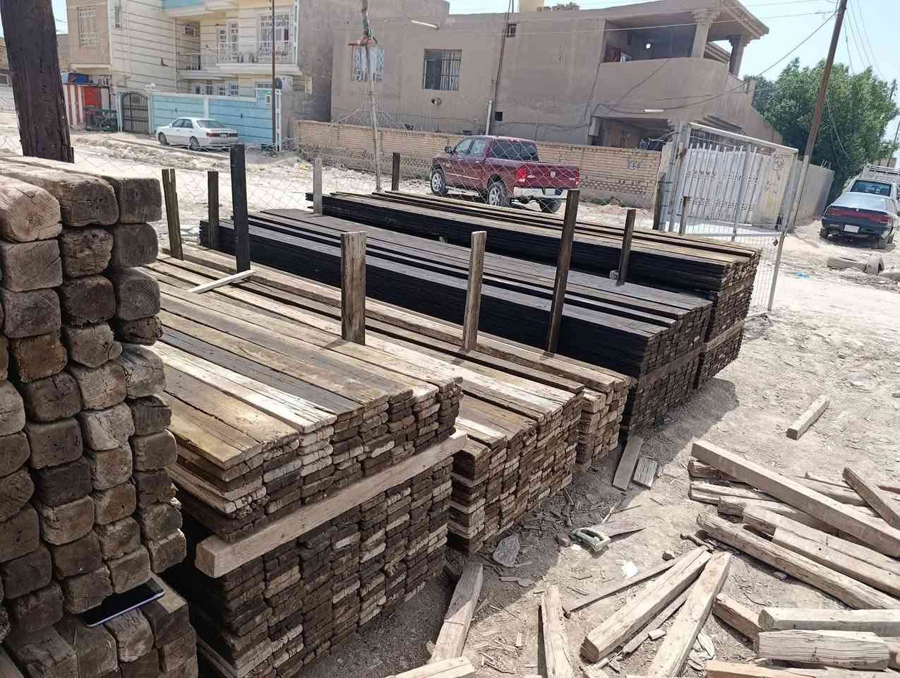 قالب خشب للبيع العدد 16 مكعب يدك 300 متر العنوان بابل رقم الهاتف ***********
