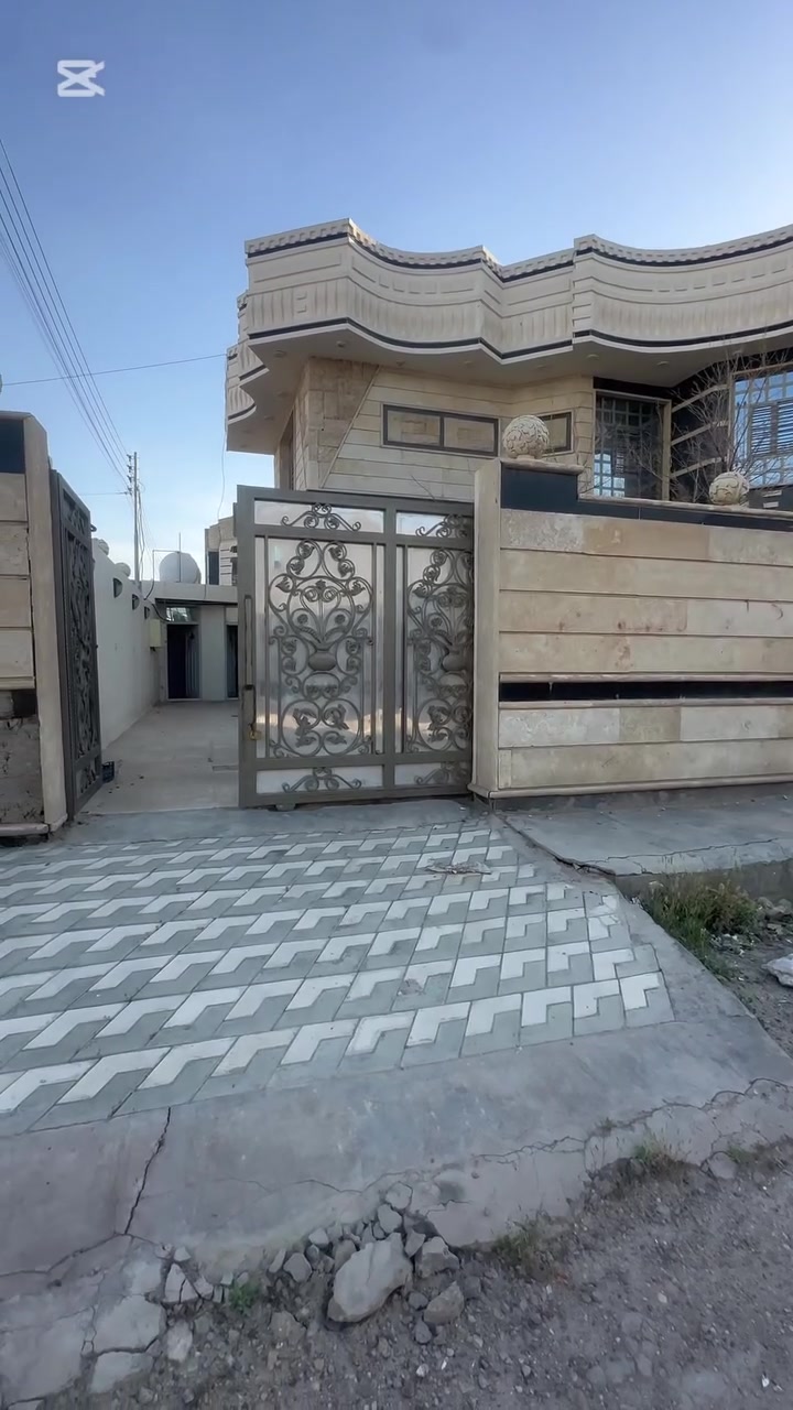تسلسل 142 
🏡 للبيع بيت مميز في الجغيفي الثانية في شارع أسواق نواف خلف اسواق جنة 

سعره 245 مليون

🔹 المساحة: 400 متر
🔹 الموقع: ركن
🔹 الواجهة: حجر فاخر
🔹 الأرضيات: مرمر راقٍ

✨ يتكون من:
🔸 5 غرف نوم واسعة
🔸 3 صحيات داخلية
🔸 حديقة جميلة
🔸 صحيات خارجية متكاملة

💎 بيت مرتب جداً وموقع ممتاز يصلح للسكن الراقي والاستثمار المضمون

📞 للأستفسار الاتصال على الأرقام التالية:
📱 *********** 
📱 ***********
📱 ***********

🏠 أو مراجعة مكتب الطيب للعقار
📍 قرب مجمع الشفاء
📍 مقابل دائرة الكهرباء
