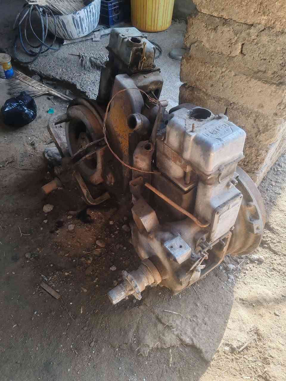 سلام عليكم ثنين محركات تك بسم للبيع الي يريدهن يخابر على هذا الرقم *********** وبيه واتساب ملاحضة ابيع كايمات
