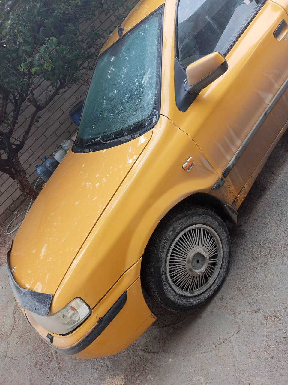 سمند 2012مصفره هيئه وغرامات سنويه لحد ٢٠٢٩ بصره قضاه المدينه الهوير بيع مستعجل ***********..***********...السعر ٢٩ وبيه مجال حك لجيه تعال كلب وشوف بعينك واني بخدمتك العنده مراوس هم اروس
