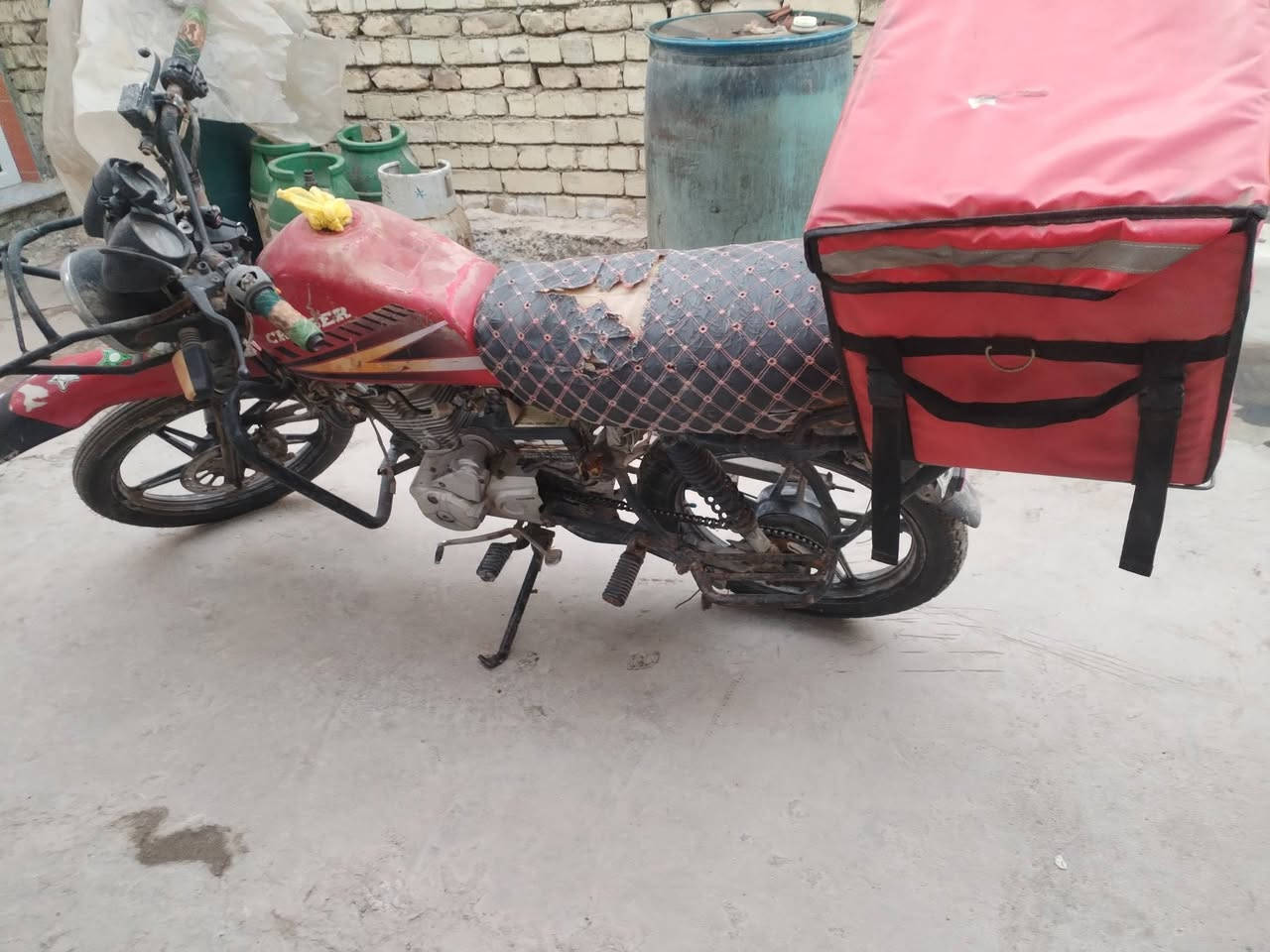 السلام عليكم
للبيع نقص قبق مال تانكي+كابريتر وصخ كلش

تايرات جدد

محرك خير من الله
مكان بغداد ابو غريب
السعر 450

*********** واتساب 

*********** اتصال
