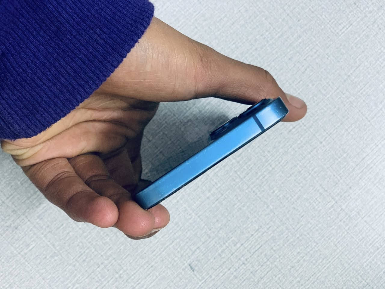 سلام عليكم ايفون ١٣بطاريه 84فيس تايم شغال الجهاز مكفول ما مبدل اي شي بي ولا مفتوح الجهاز نضيف ما بي اي ضربه ولا كسر بل شاشه السعر ٤٥٠الف مكلني بغدادً
***********
