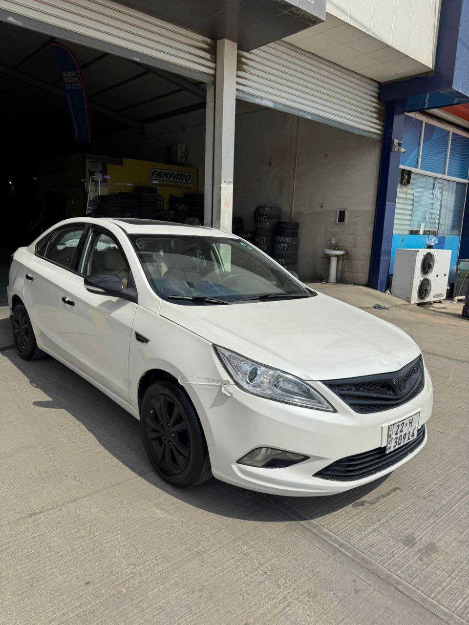 قەپات مواسەفات!! Changan eado 2014
سەیارەکە هەتا بڵێی پاک و جوانە سڵایدە ئاوێنە شەفتە absە  trc کۆنترۆڵە شاشەیە بلوتوزە زۆر مواسەفاتی تر تەبرید سارد و گەرم بە شەرت گێڕ و مەکینە و کارەبایاتی بەشەرت سەنەوی تازەیە   دو بارجةو نيوى بوياخة بى ناوكرتن  لە شووشە جوانتر نەبوو نەتەوێ لە ڕەسمەکان چۆنە ڕووبەڕوو جوانترە 
شوێن هةولير.
*********** أربيل, العراق
