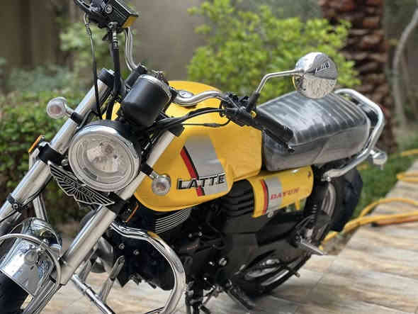 دراجة دايون لايتي 2022 (طالعة 2024)
السعر: 2,419 بيها مجال 🔥🔥
✔ مرقم إنكليزي – رقم قادسية F16
✔ مداور نفس الساعة بمديرية مرور القادسية
✔ من المالك إلى المشتري مباشرة
✔ مشي 12,000 فقط
✔ دخول أصولي مو أدوات (مثل المرقم أربيل)
✔ شركتها أميرت جنوب – كمرك أصل
✔ شاصي مكفول
   للتواصل ،***********
