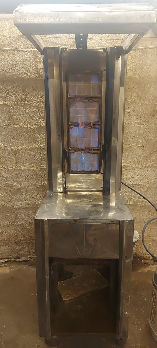 السلام عليكم للبيع مشوايه كص إستعمال قليل ب٤٥٠وبيه مجال *********** و***********
