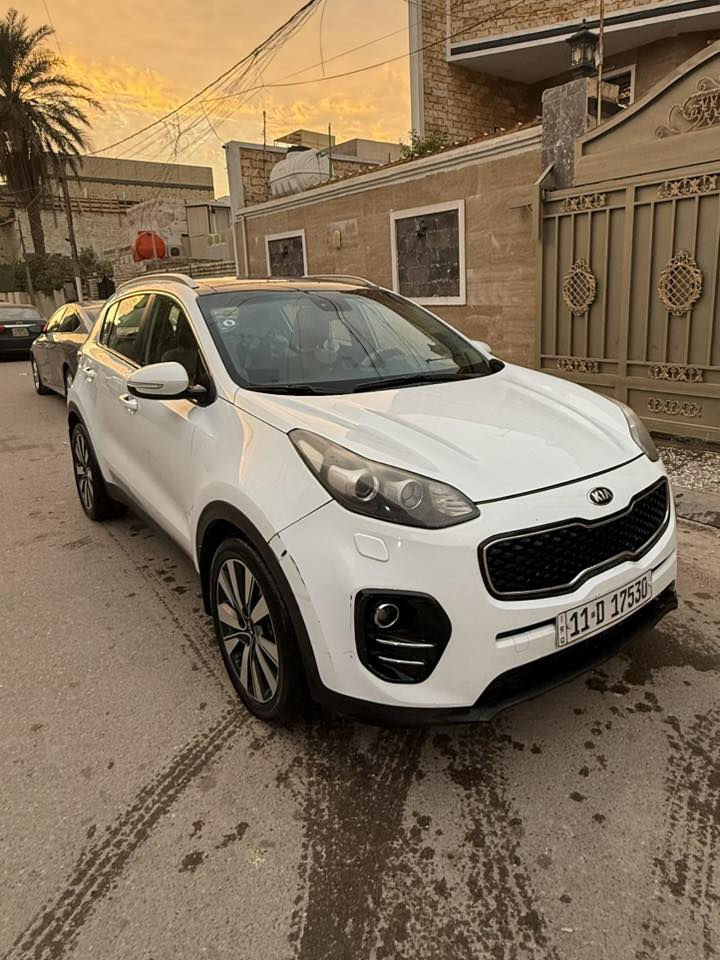 السلام عليكم
سبورتج 17 خليجي 
فول مواصفات 
بصمه تشغيل وبصمه ابواب 
بانوراما 
مري شفط 
كشنات كهرباء
اشاير ترحيب مري وابواب
تبريد قطعتين 
تحكمات ستيرن
نظام قياده نورمال وايكو وسبورت
رقم بغداد 
عداد المسافه 128km
سعر 187$وبيها مجال

***********
