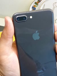 ايفون ٨ بلس • مقفل ايكلود • بطارية ٦٩