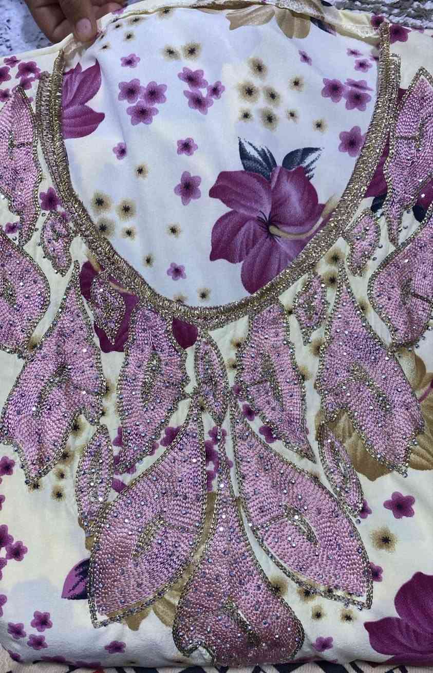 مخاور مخيطة وكاملة👌
قماش حرير ثخين
السعر 10


**إذا كنت صاحب هذا الإعلان وتريد حذفه لأي سبب، رجاءا أرسل رسالة إلى الدعم الفني**